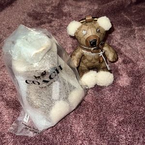 Coach bear bag charm 🐻